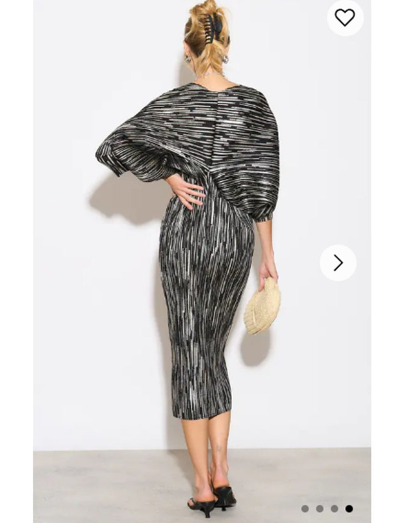 Metallic Print Pleated Dress in Kimono sleeves in Sliver