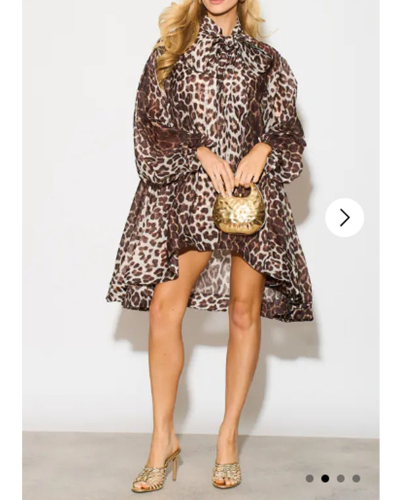 Oversized Leopard print billow dress with blouson sleeves