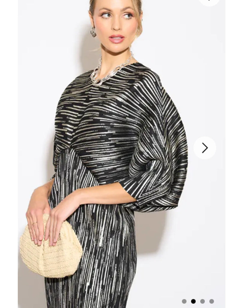 Metallic Print Pleated Dress in Kimono sleeves in Sliver