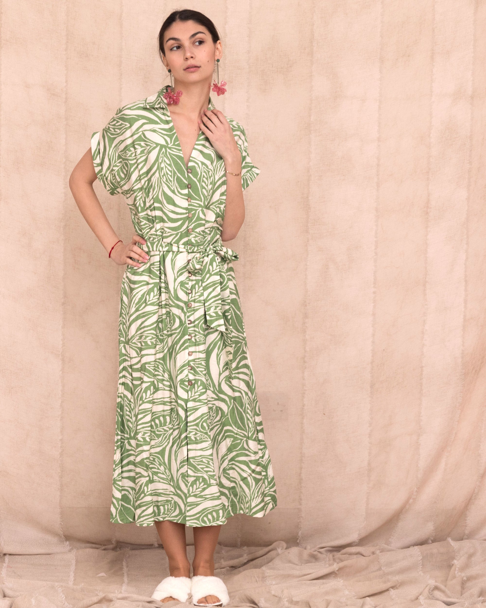 Multi Leaves&#39; print Cotton Linen shirt dress short sleeves in Green